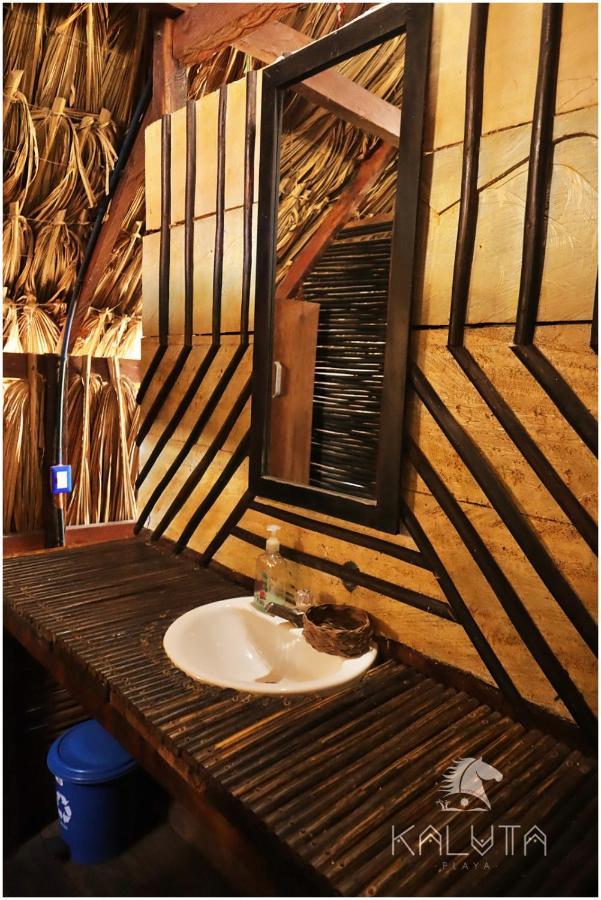 Kaluta Hostel Palomino Ngoại thất bức ảnh
